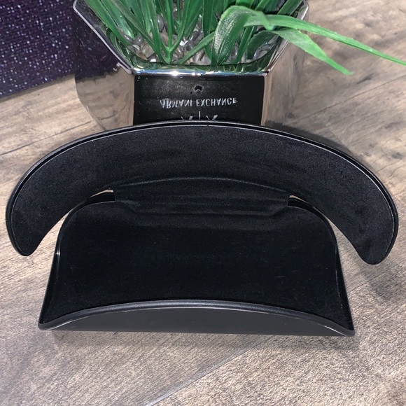 ARMANI EXCHANGE SUNGLASS CASE - Picture 2 of 3